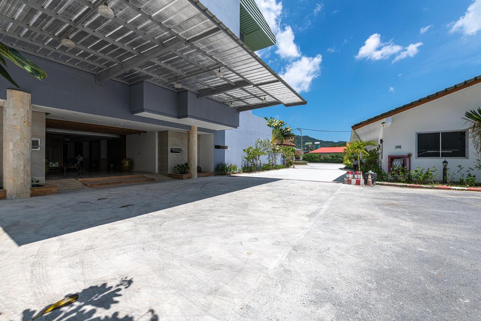 Blue Beach Grand Resort And Spa In Chalong Phuket By Dayuu Ban Saiyuan Экстерьер фото