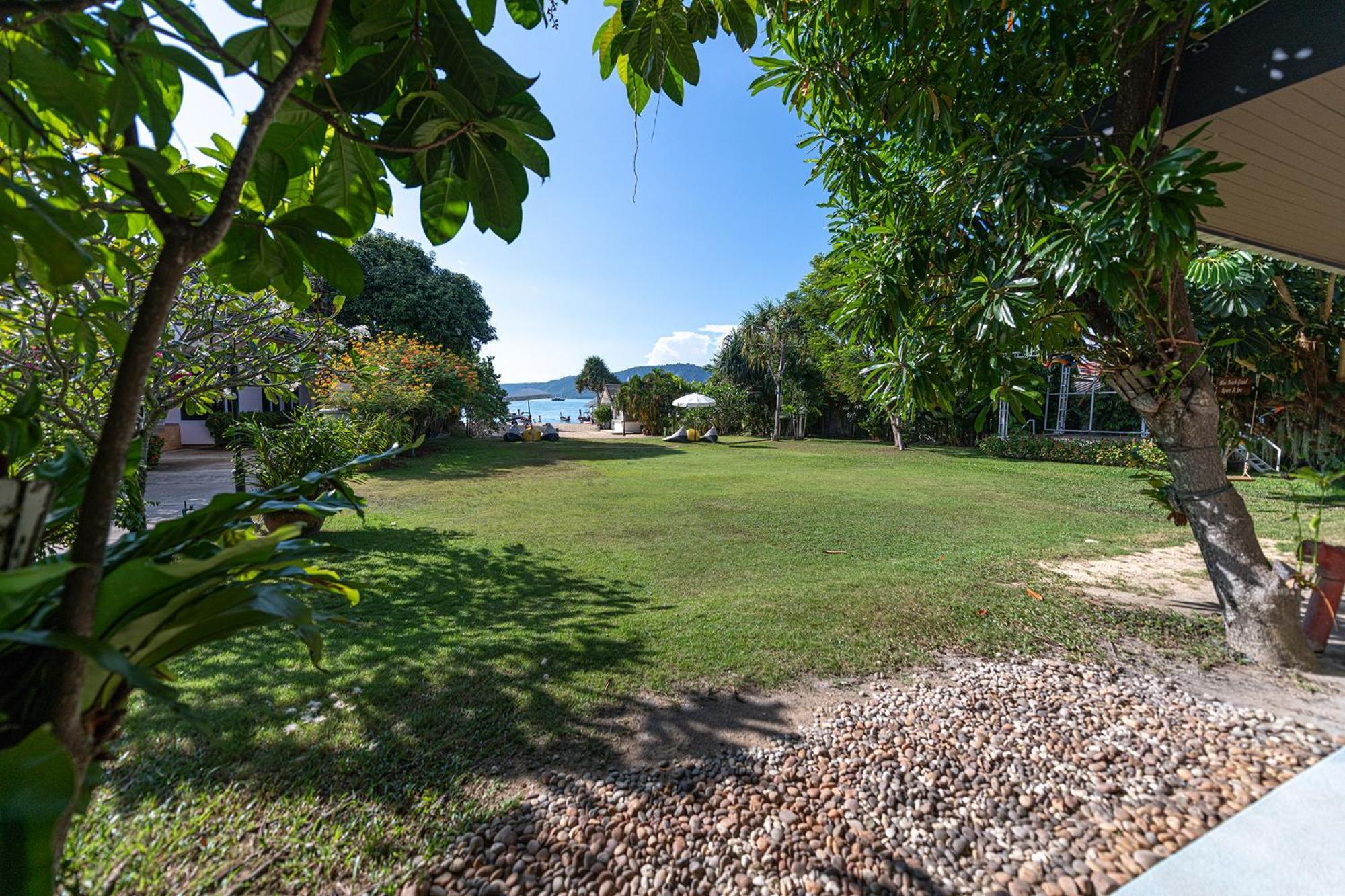Blue Beach Grand Resort And Spa In Chalong Phuket By Dayuu Ban Saiyuan Экстерьер фото