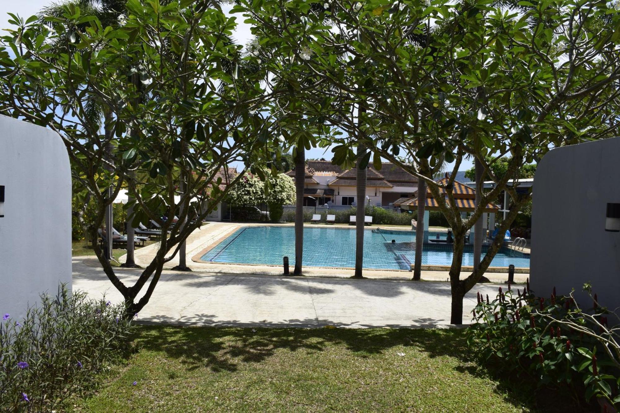 Blue Beach Grand Resort And Spa In Chalong Phuket By Dayuu Ban Saiyuan Экстерьер фото