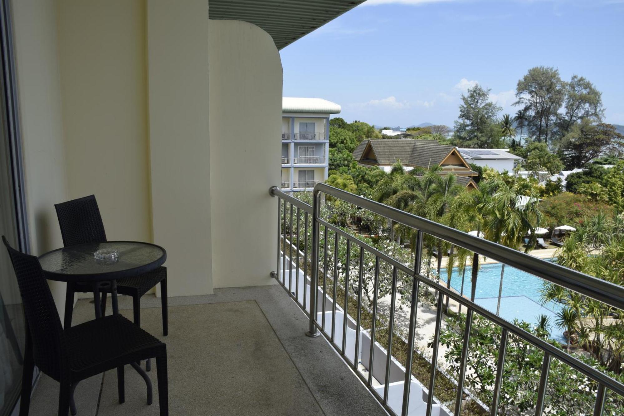 Blue Beach Grand Resort And Spa In Chalong Phuket By Dayuu Ban Saiyuan Экстерьер фото